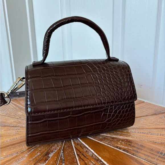 Used Zara Small Elegant Chocolate Brown Crocodile-Embossed Faux Leather Handbag - Picture 6 of 15